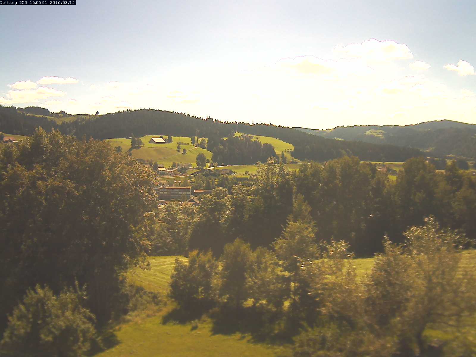 Webcam-Bild: Aussicht vom Dorfberg in Langnau 20160812-160601