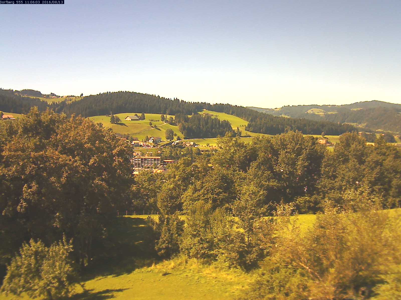 Webcam-Bild: Aussicht vom Dorfberg in Langnau 20160813-110601