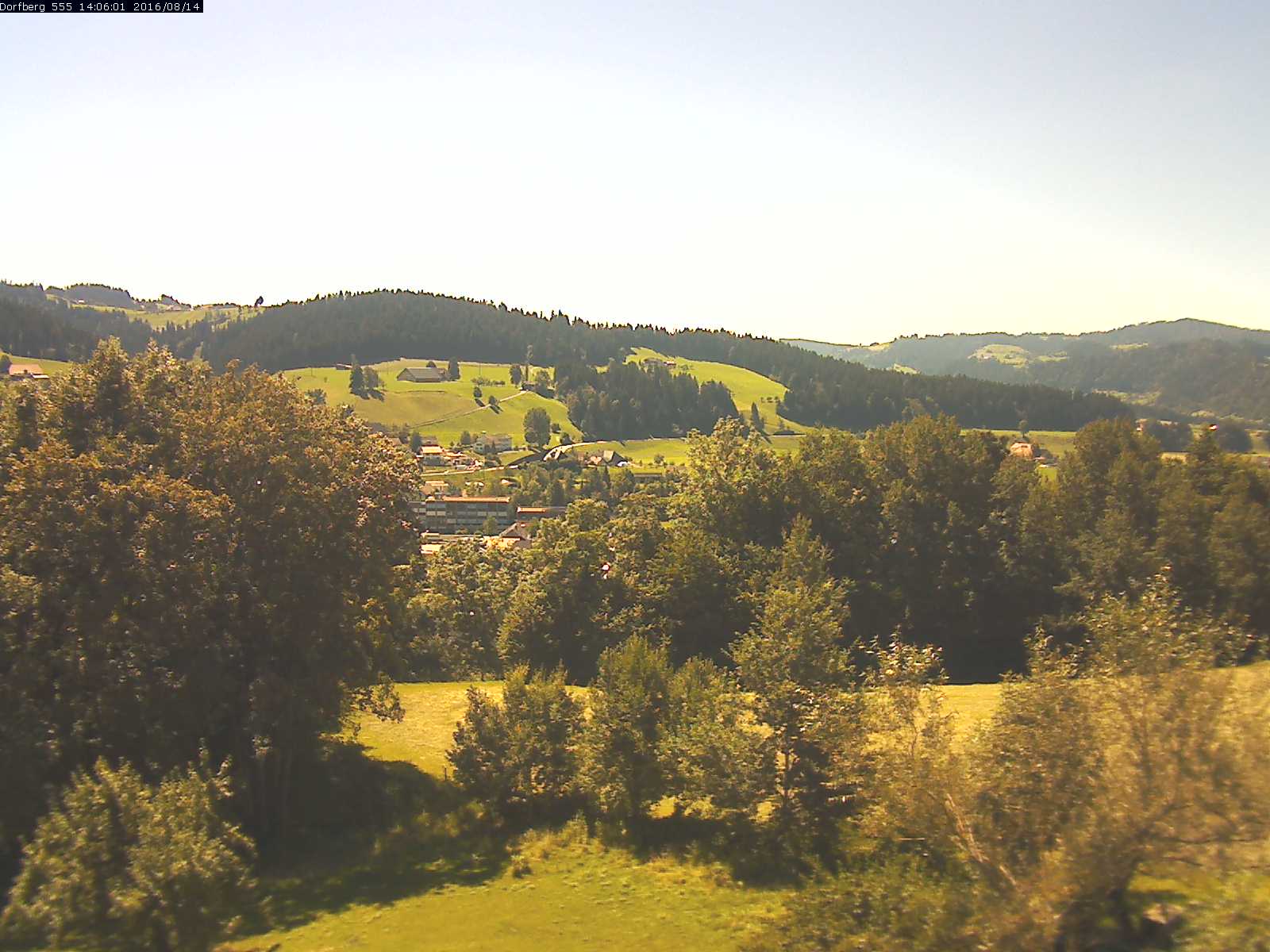 Webcam-Bild: Aussicht vom Dorfberg in Langnau 20160814-140601