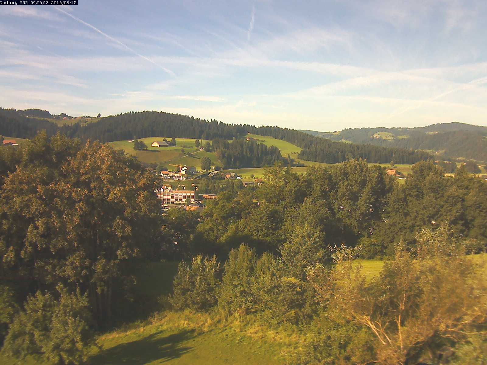 Webcam-Bild: Aussicht vom Dorfberg in Langnau 20160815-090601