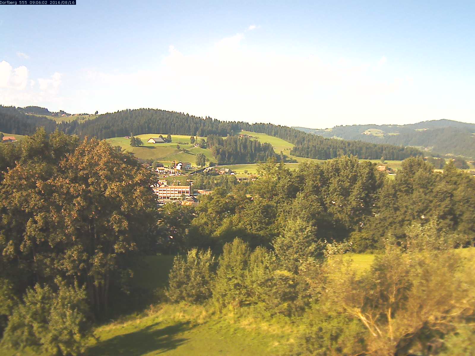 Webcam-Bild: Aussicht vom Dorfberg in Langnau 20160816-090601