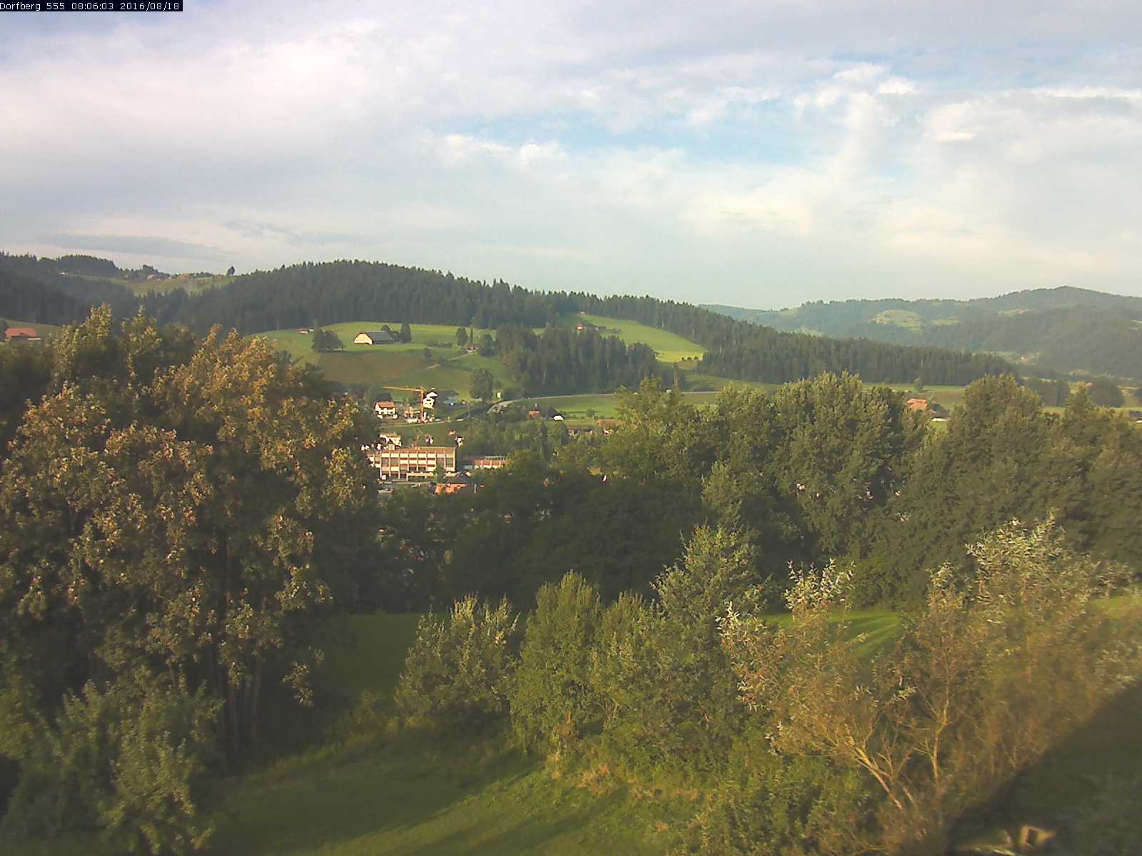 Webcam-Bild: Aussicht vom Dorfberg in Langnau 20160818-080601