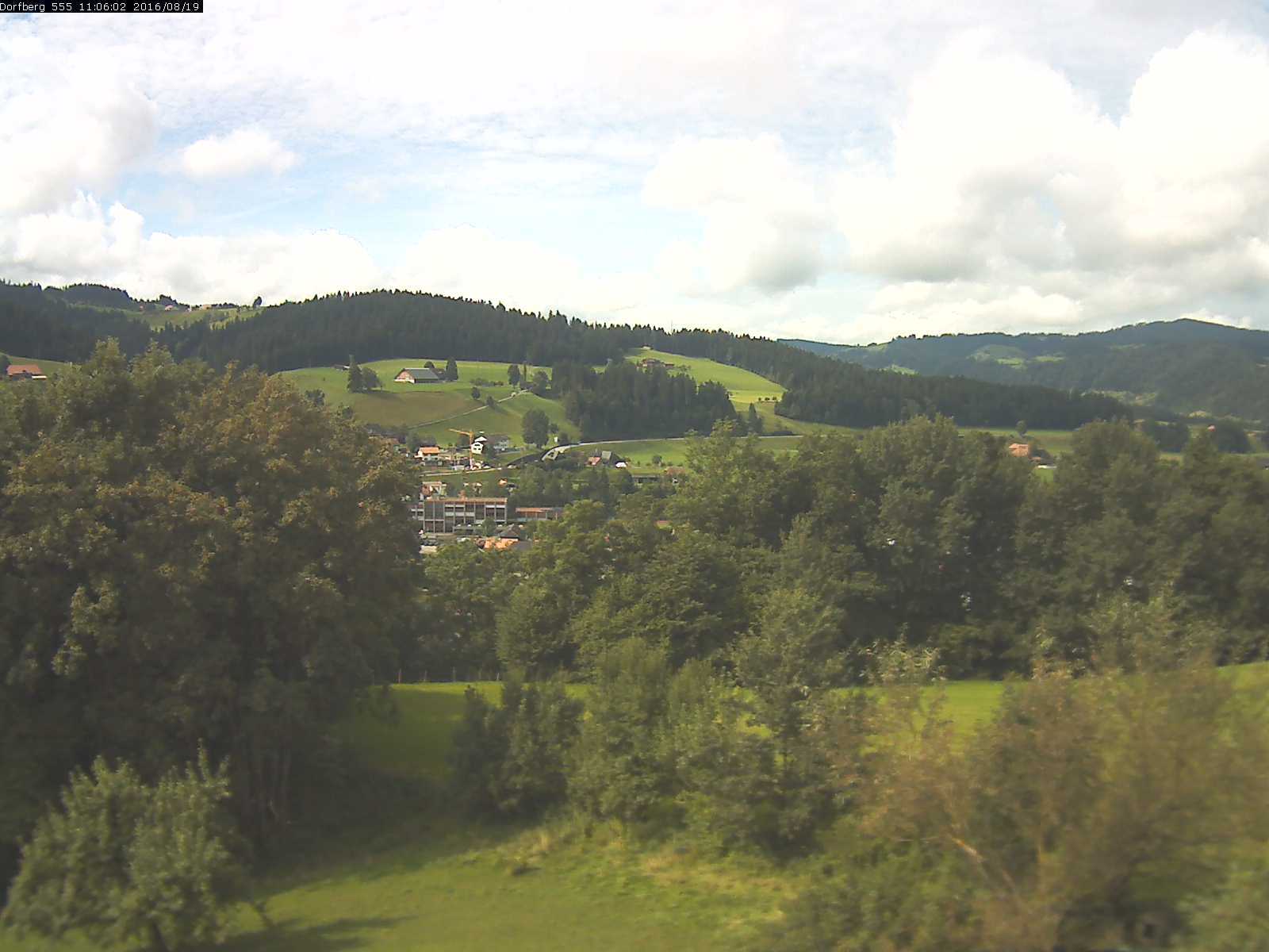Webcam-Bild: Aussicht vom Dorfberg in Langnau 20160819-110602