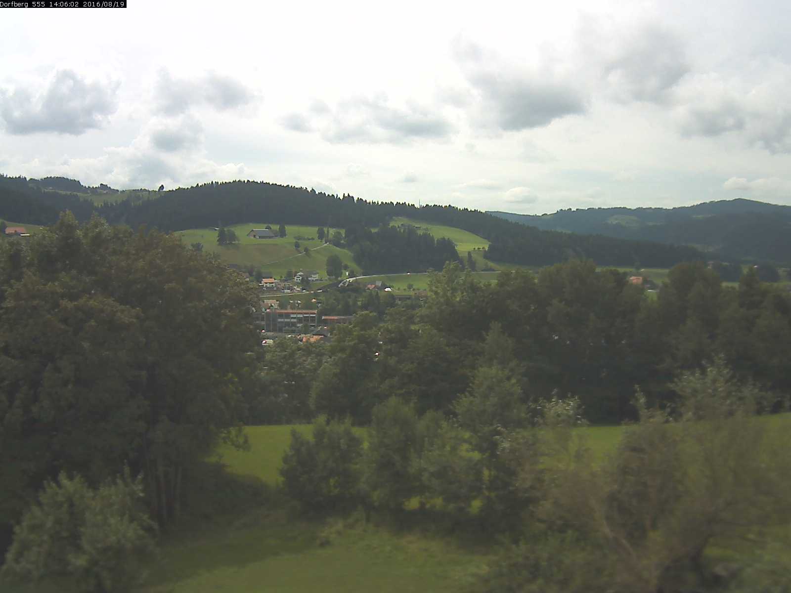 Webcam-Bild: Aussicht vom Dorfberg in Langnau 20160819-140601