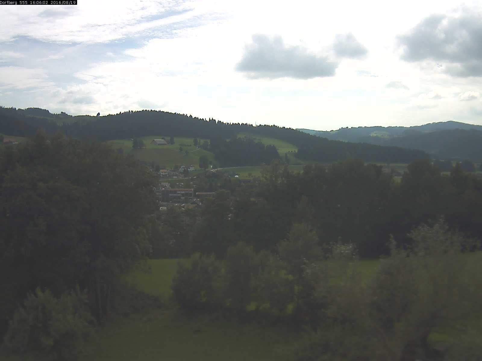Webcam-Bild: Aussicht vom Dorfberg in Langnau 20160819-160601
