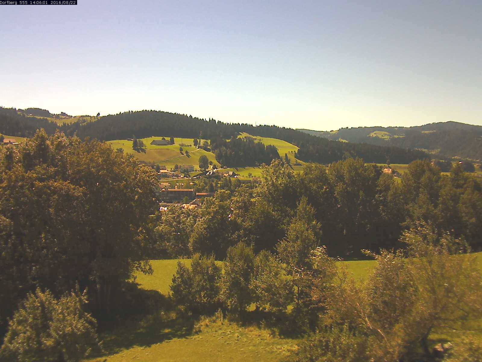 Webcam-Bild: Aussicht vom Dorfberg in Langnau 20160822-140601