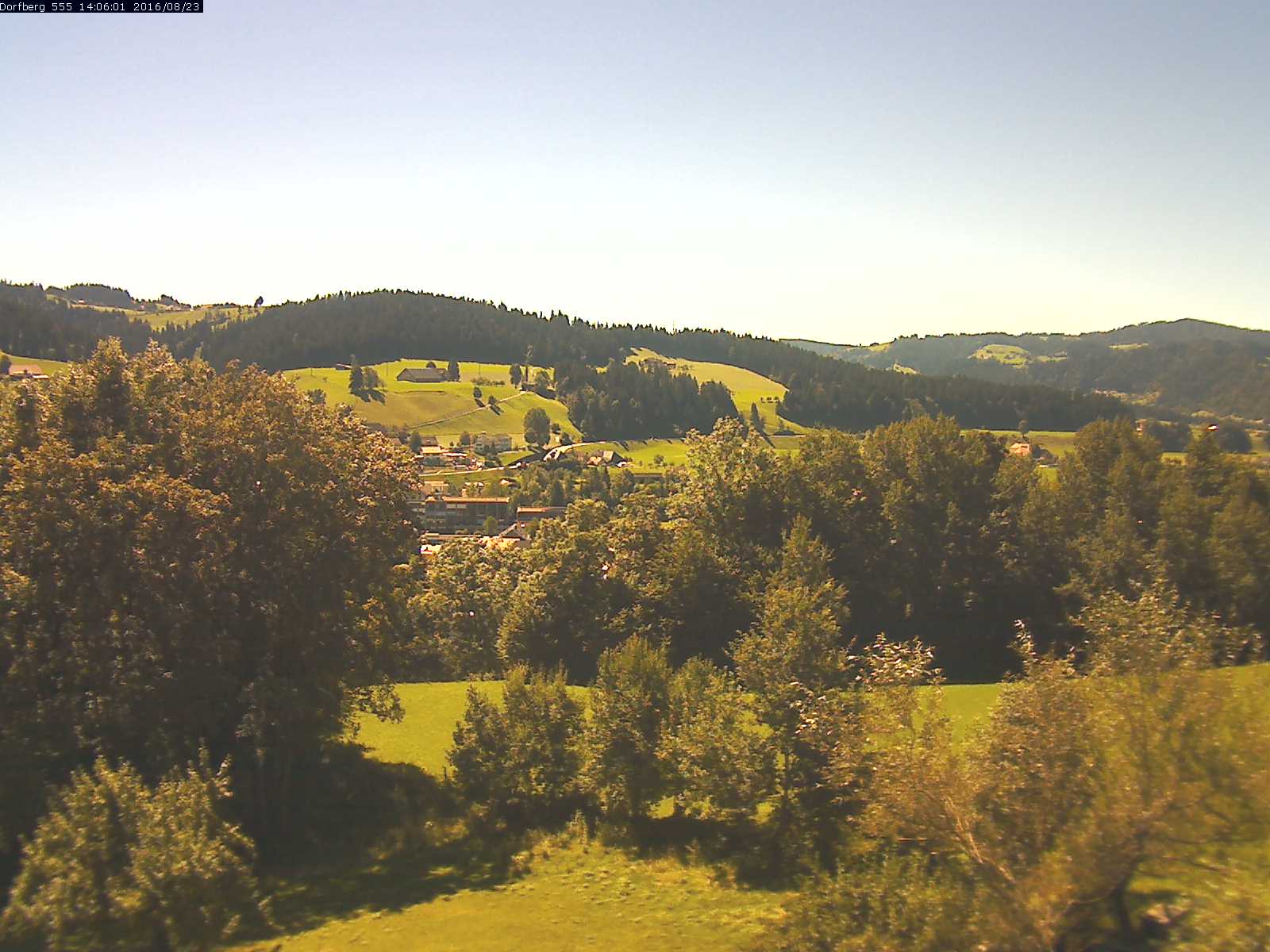 Webcam-Bild: Aussicht vom Dorfberg in Langnau 20160823-140601