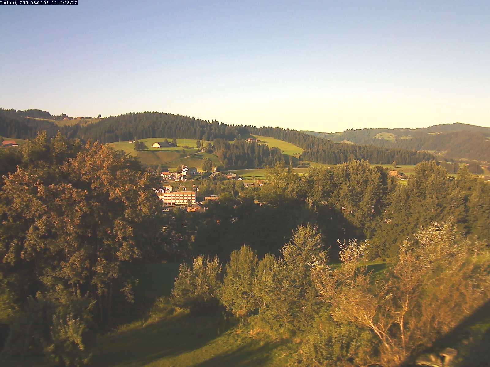 Webcam-Bild: Aussicht vom Dorfberg in Langnau 20160827-080601