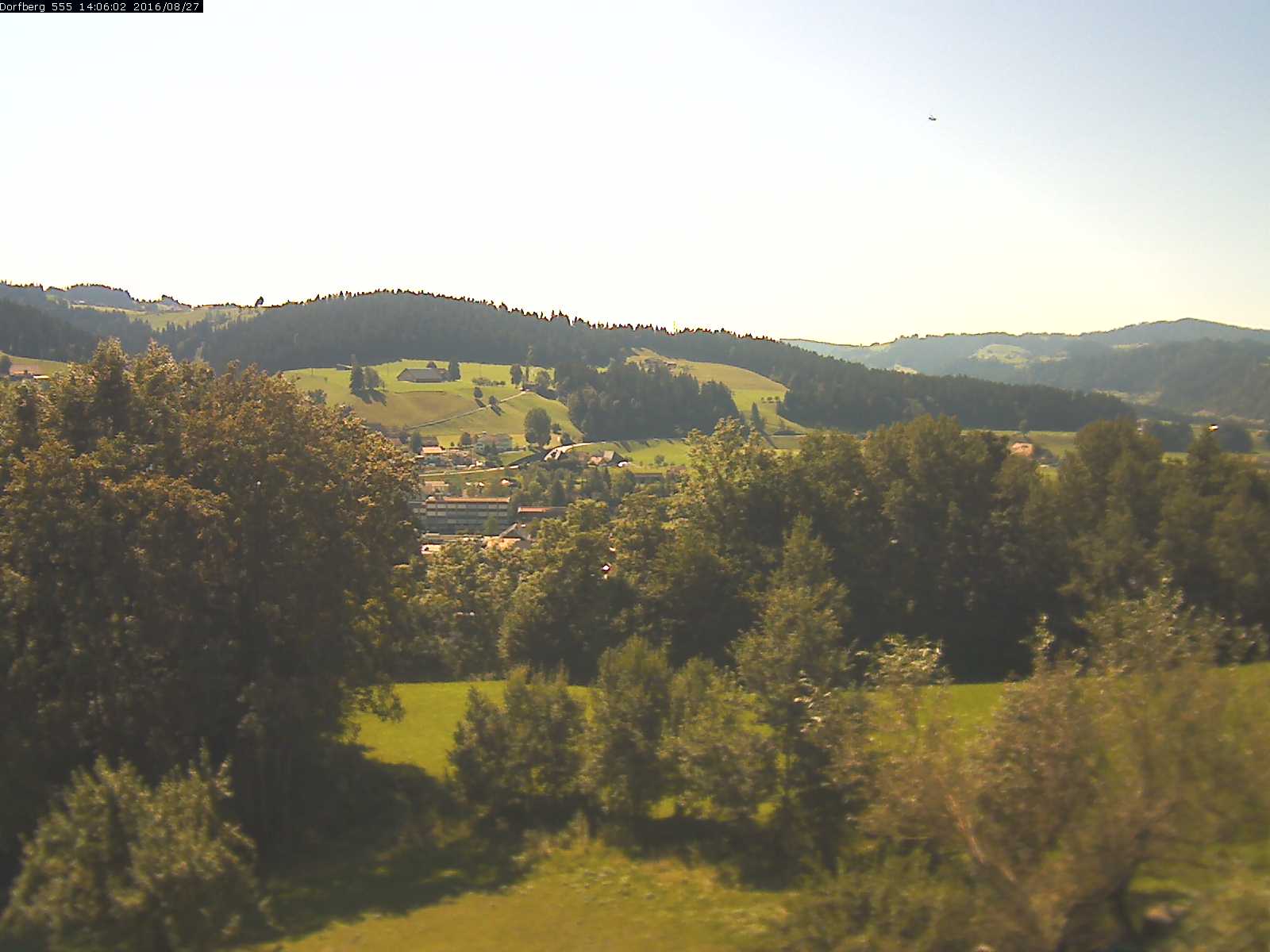 Webcam-Bild: Aussicht vom Dorfberg in Langnau 20160827-140601