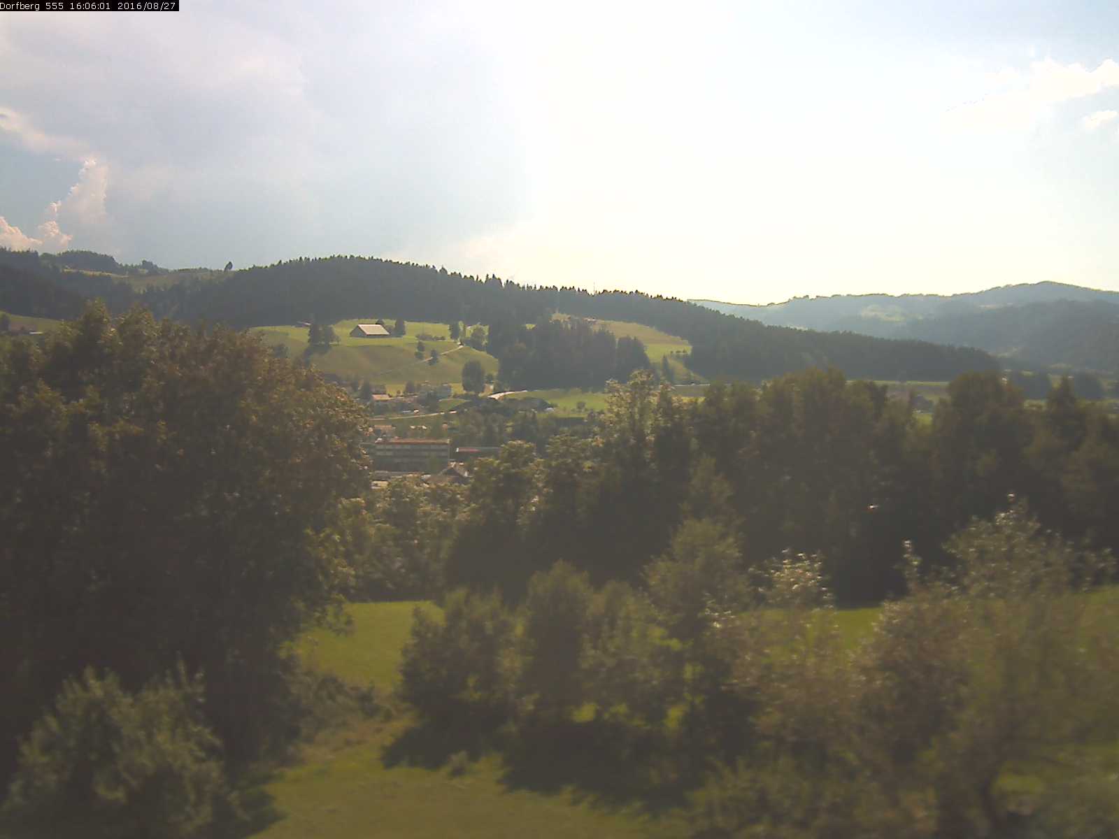 Webcam-Bild: Aussicht vom Dorfberg in Langnau 20160827-160601