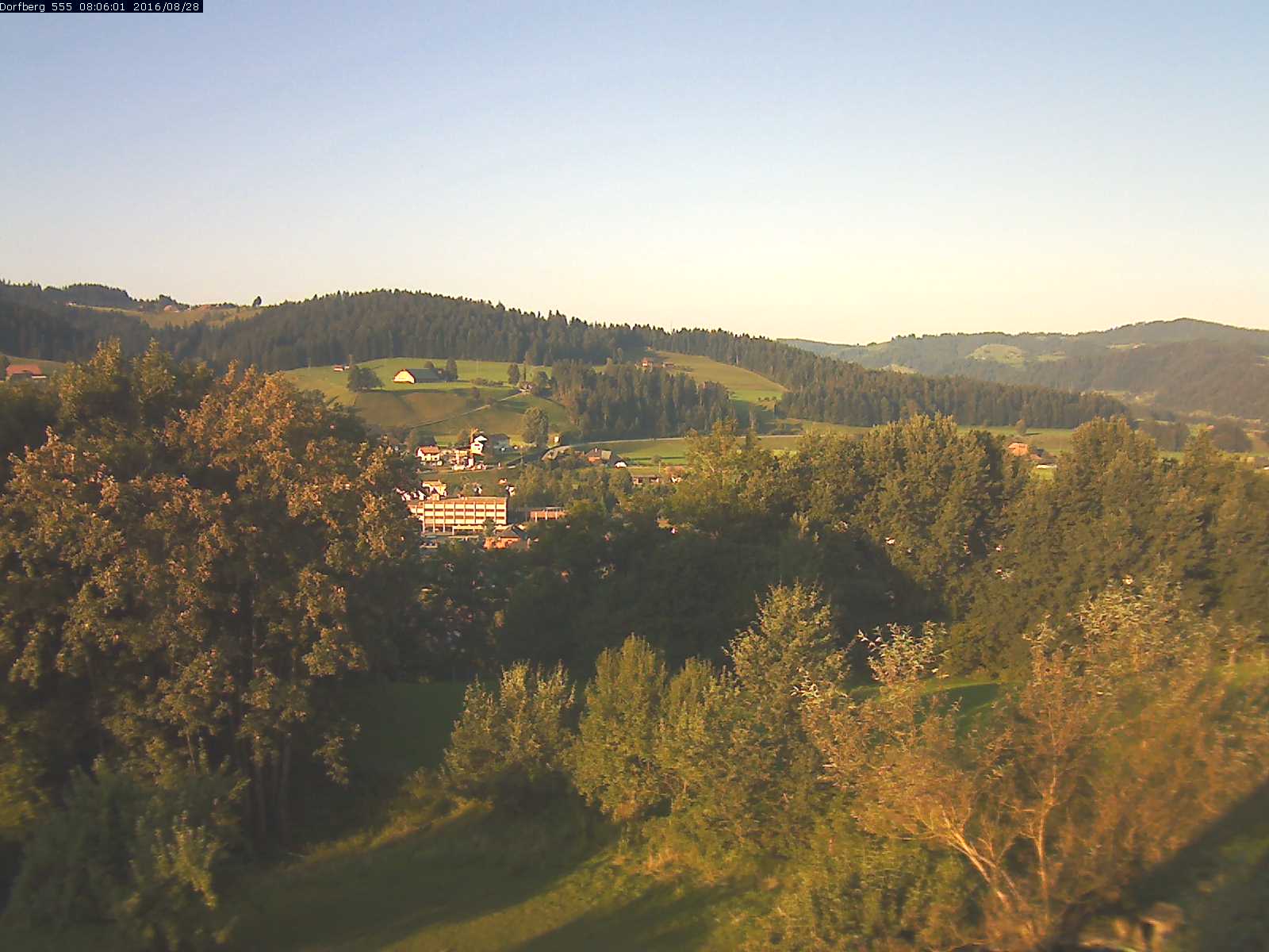 Webcam-Bild: Aussicht vom Dorfberg in Langnau 20160828-080601