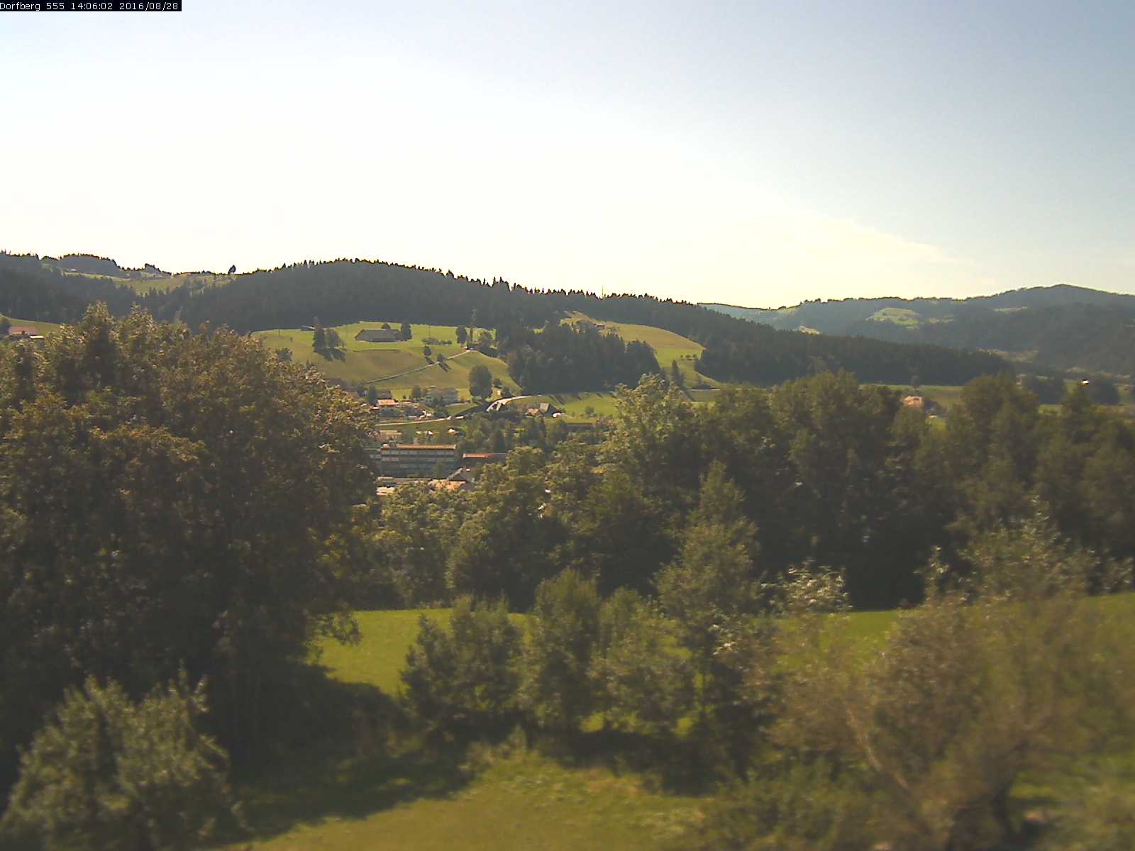 Webcam-Bild: Aussicht vom Dorfberg in Langnau 20160828-140601