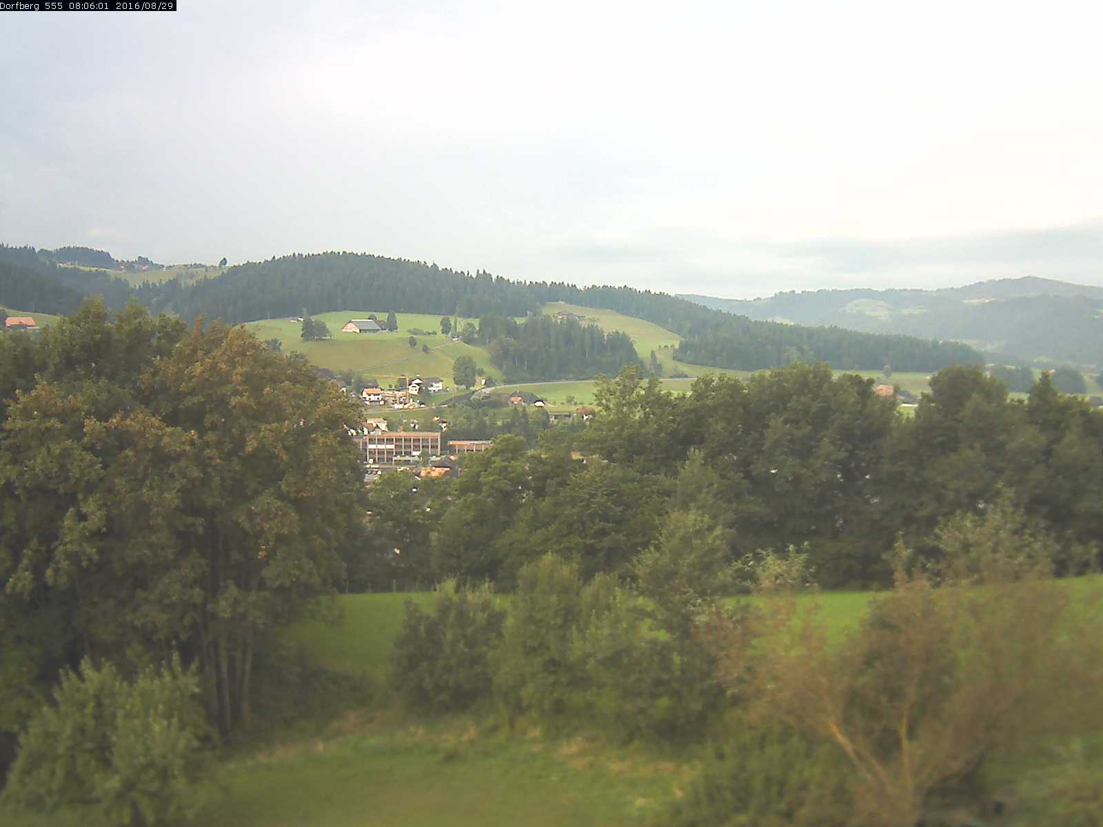 Webcam-Bild: Aussicht vom Dorfberg in Langnau 20160829-080601