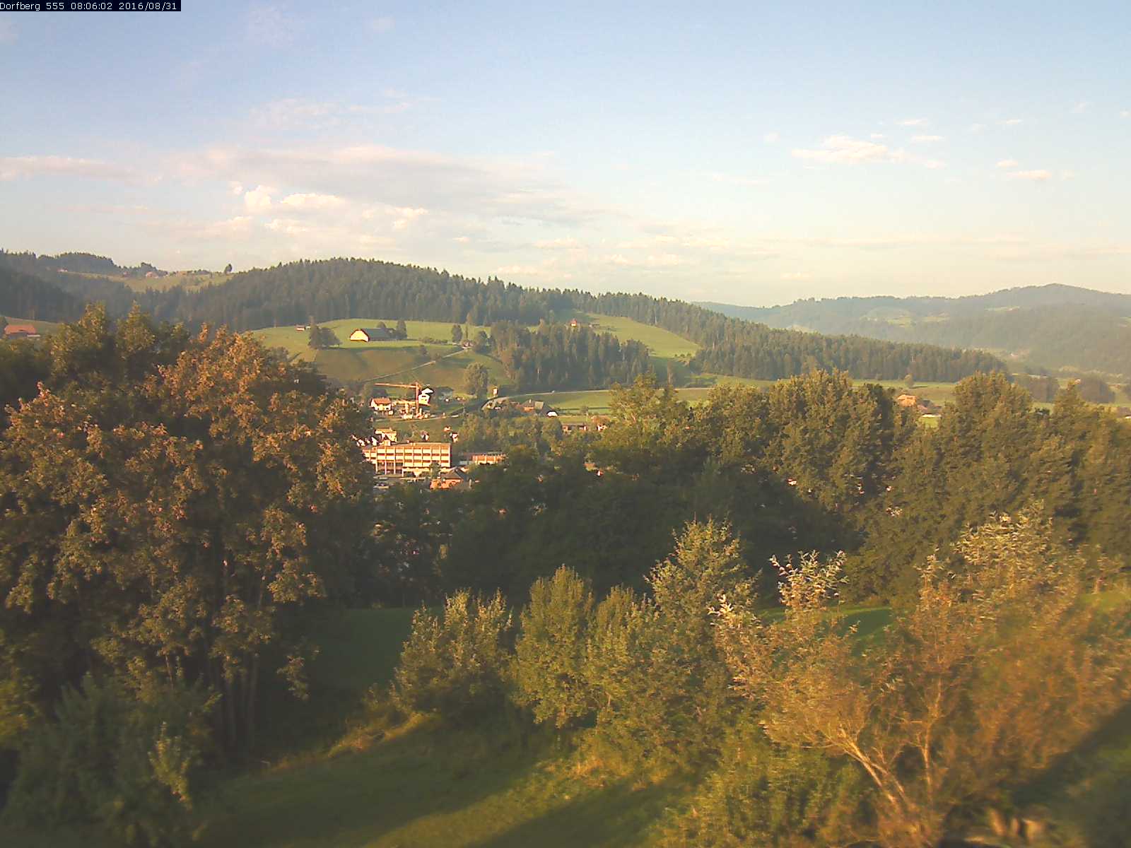 Webcam-Bild: Aussicht vom Dorfberg in Langnau 20160831-080601
