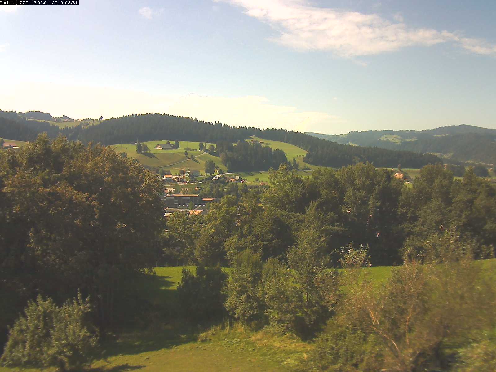 Webcam-Bild: Aussicht vom Dorfberg in Langnau 20160831-120601