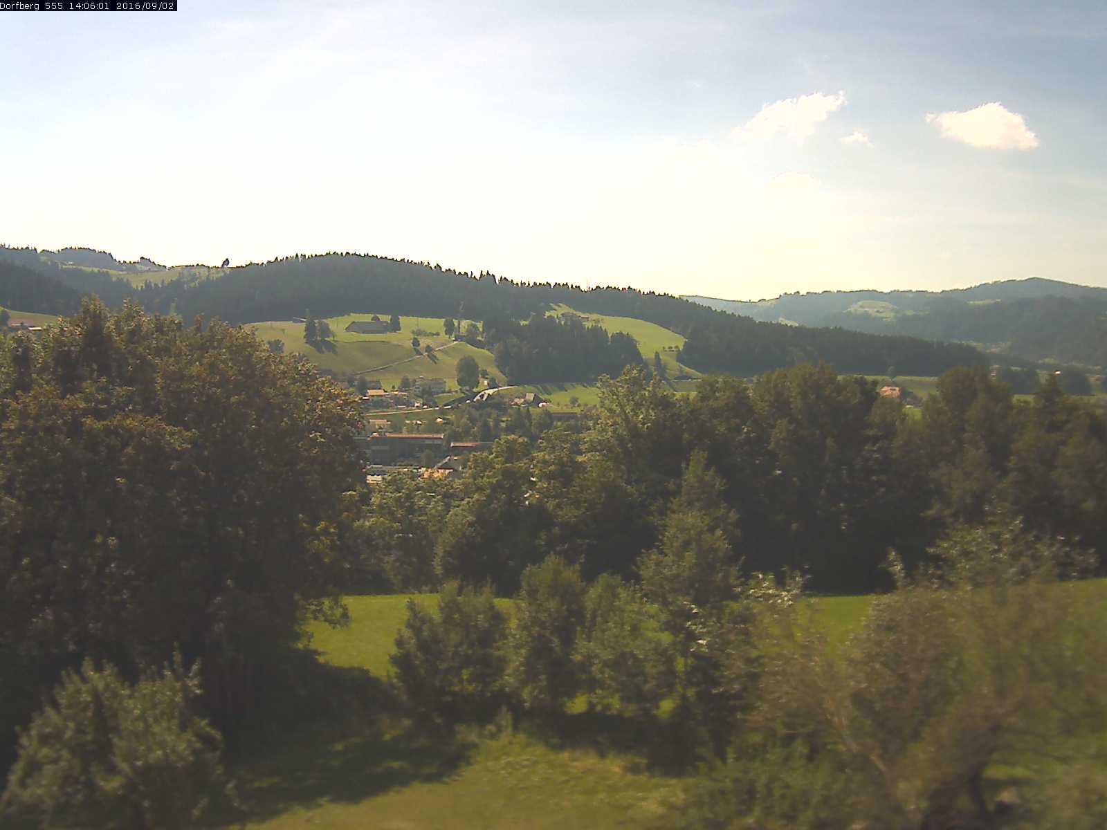 Webcam-Bild: Aussicht vom Dorfberg in Langnau 20160902-140601
