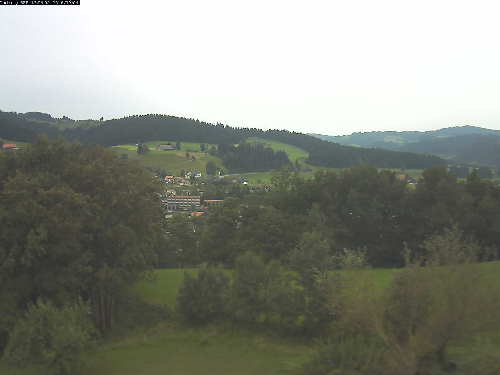 Webcam-Bild: Aussicht vom Dorfberg in Langnau 20160904-170601