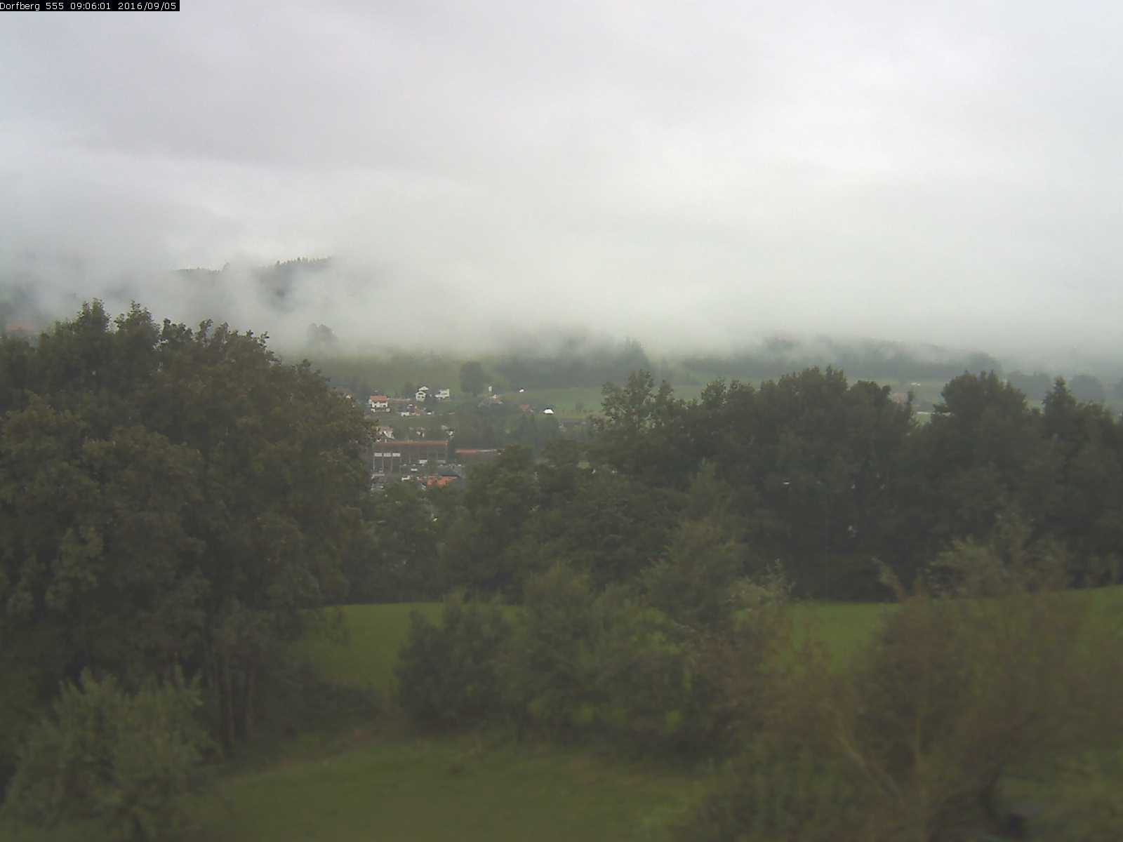 Webcam-Bild: Aussicht vom Dorfberg in Langnau 20160905-090601