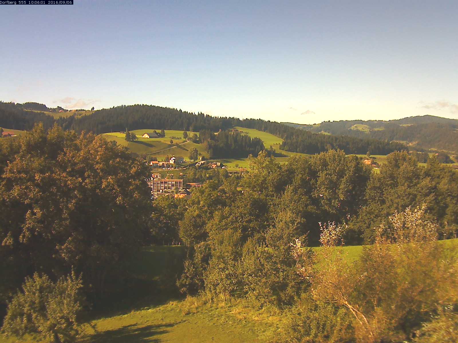 Webcam-Bild: Aussicht vom Dorfberg in Langnau 20160906-100601