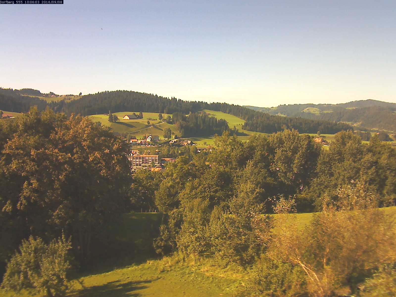 Webcam-Bild: Aussicht vom Dorfberg in Langnau 20160908-100601