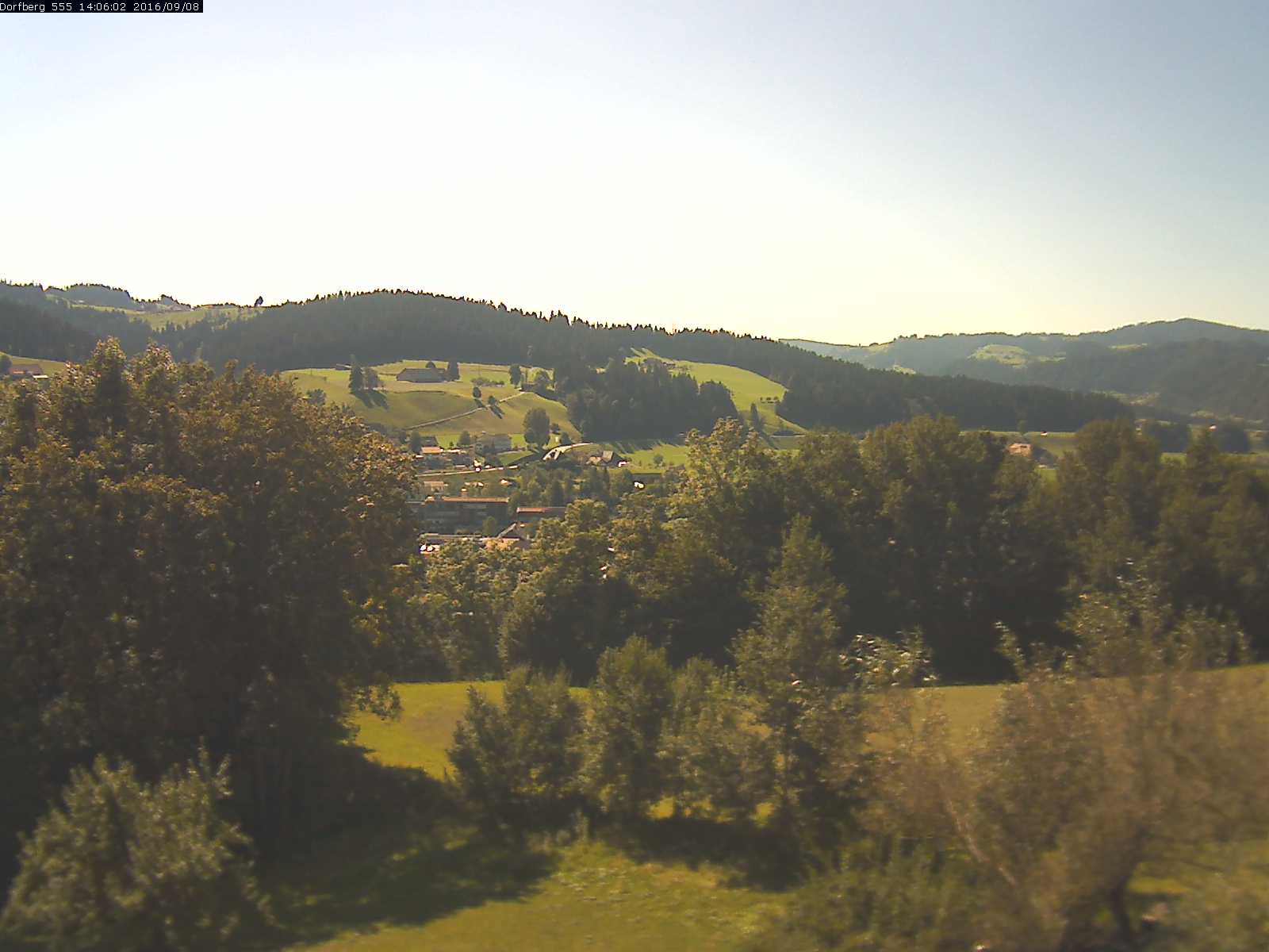 Webcam-Bild: Aussicht vom Dorfberg in Langnau 20160908-140601