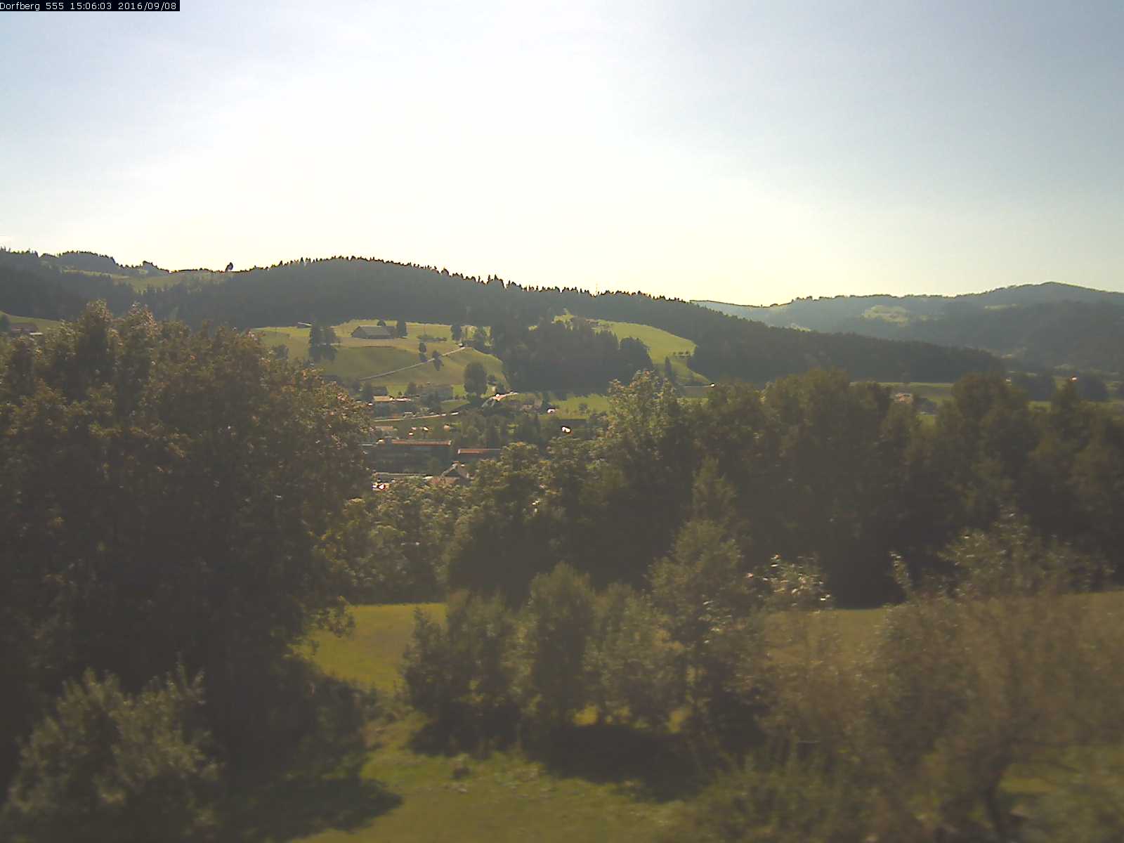 Webcam-Bild: Aussicht vom Dorfberg in Langnau 20160908-150601