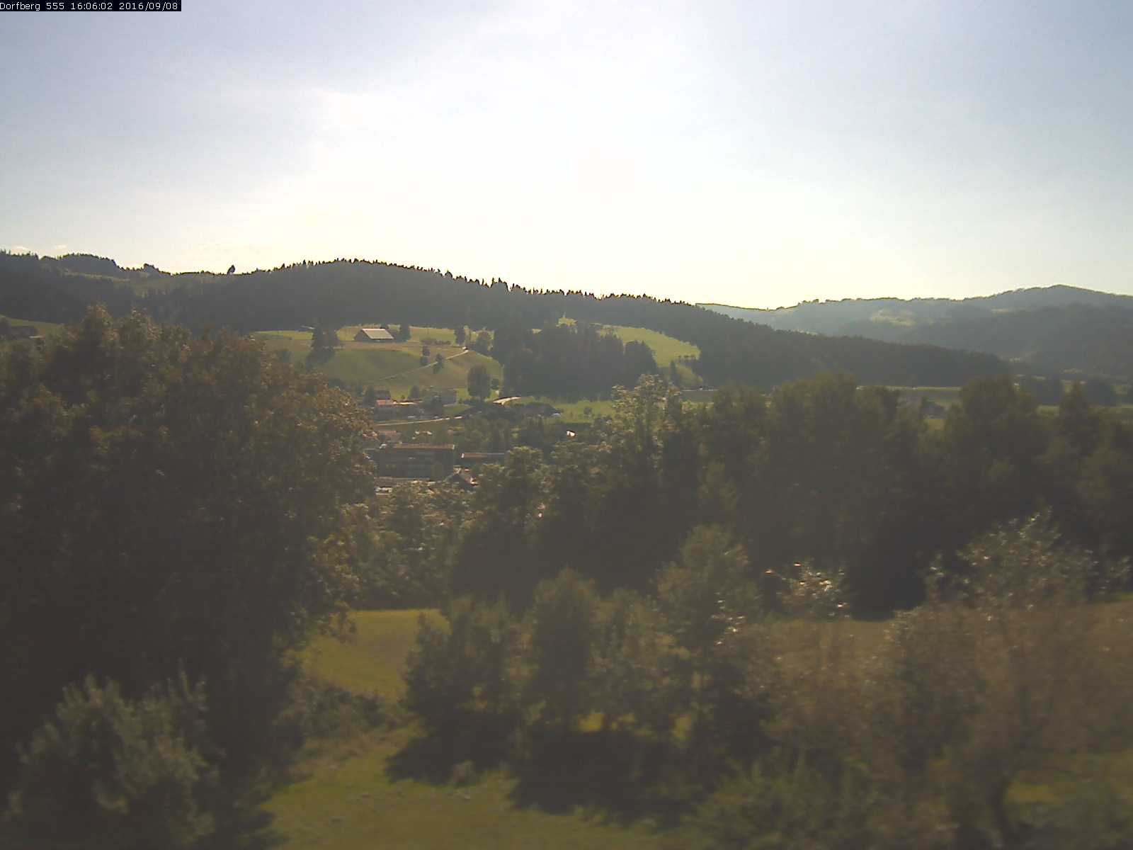 Webcam-Bild: Aussicht vom Dorfberg in Langnau 20160908-160601