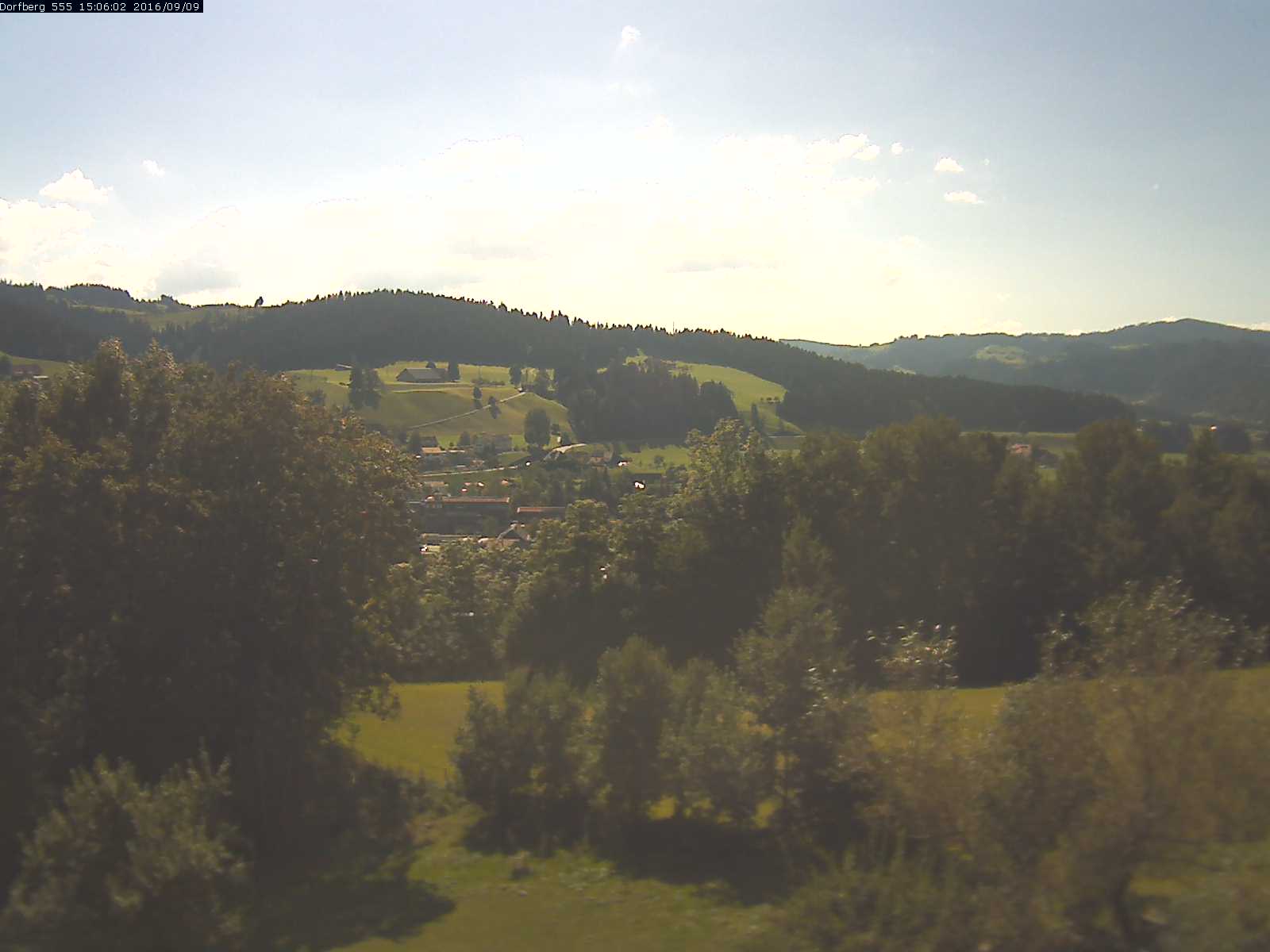 Webcam-Bild: Aussicht vom Dorfberg in Langnau 20160909-150601
