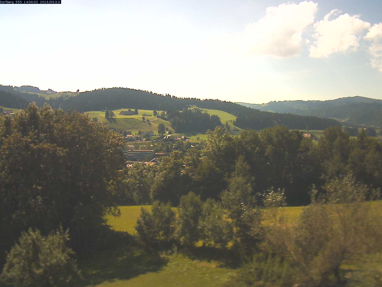 Webcam-Bild: Aussicht vom Dorfberg in Langnau 20160910-140601