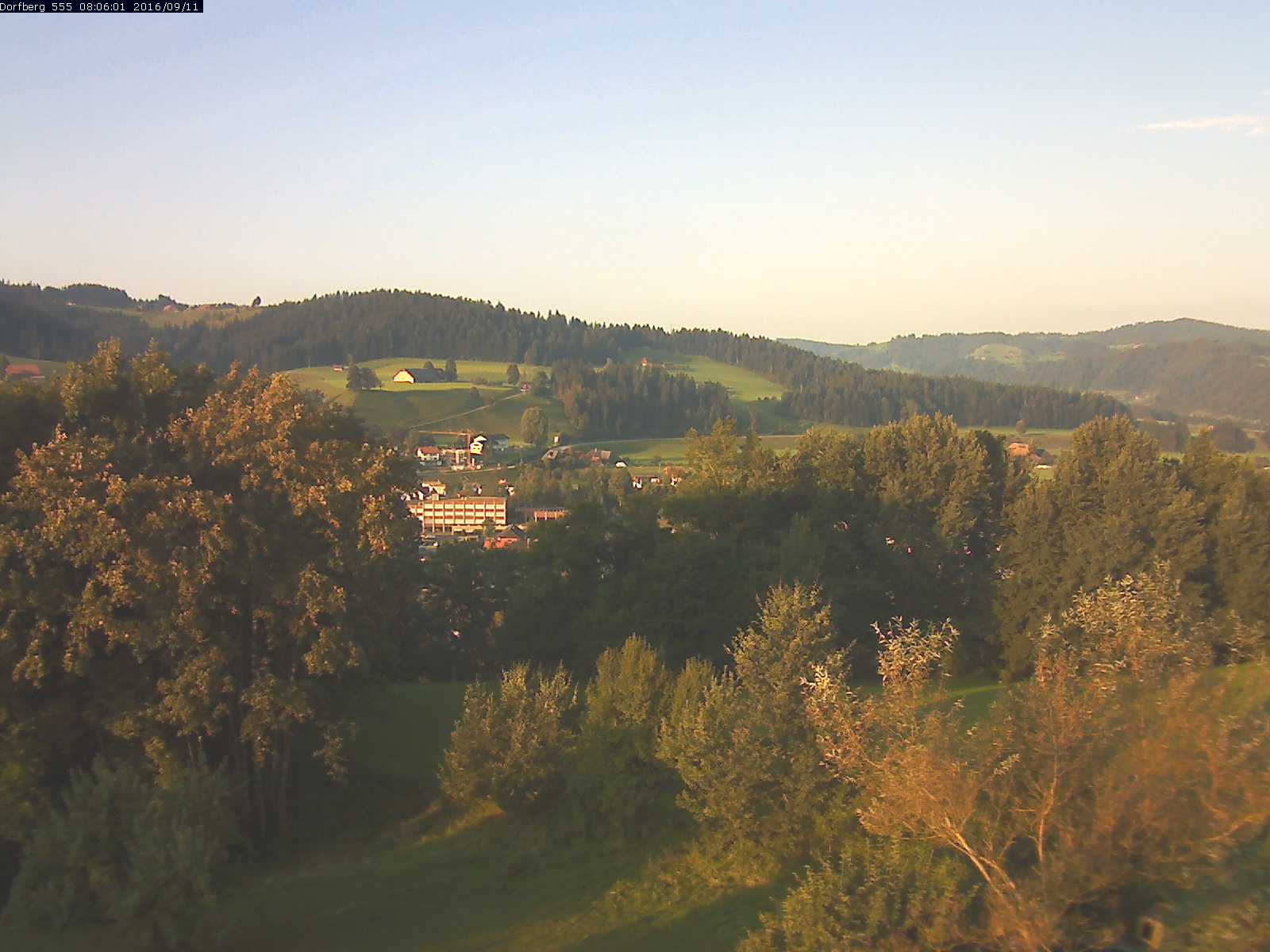 Webcam-Bild: Aussicht vom Dorfberg in Langnau 20160911-080601