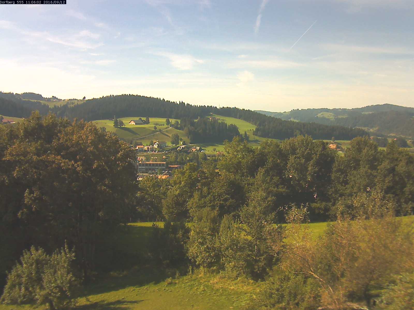 Webcam-Bild: Aussicht vom Dorfberg in Langnau 20160912-110601