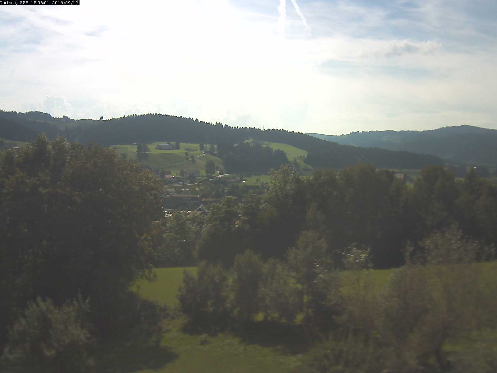 Webcam-Bild: Aussicht vom Dorfberg in Langnau 20160912-150601