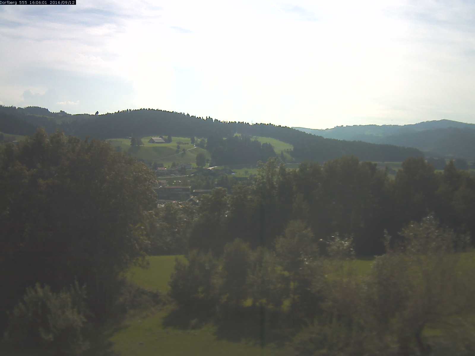 Webcam-Bild: Aussicht vom Dorfberg in Langnau 20160912-160601