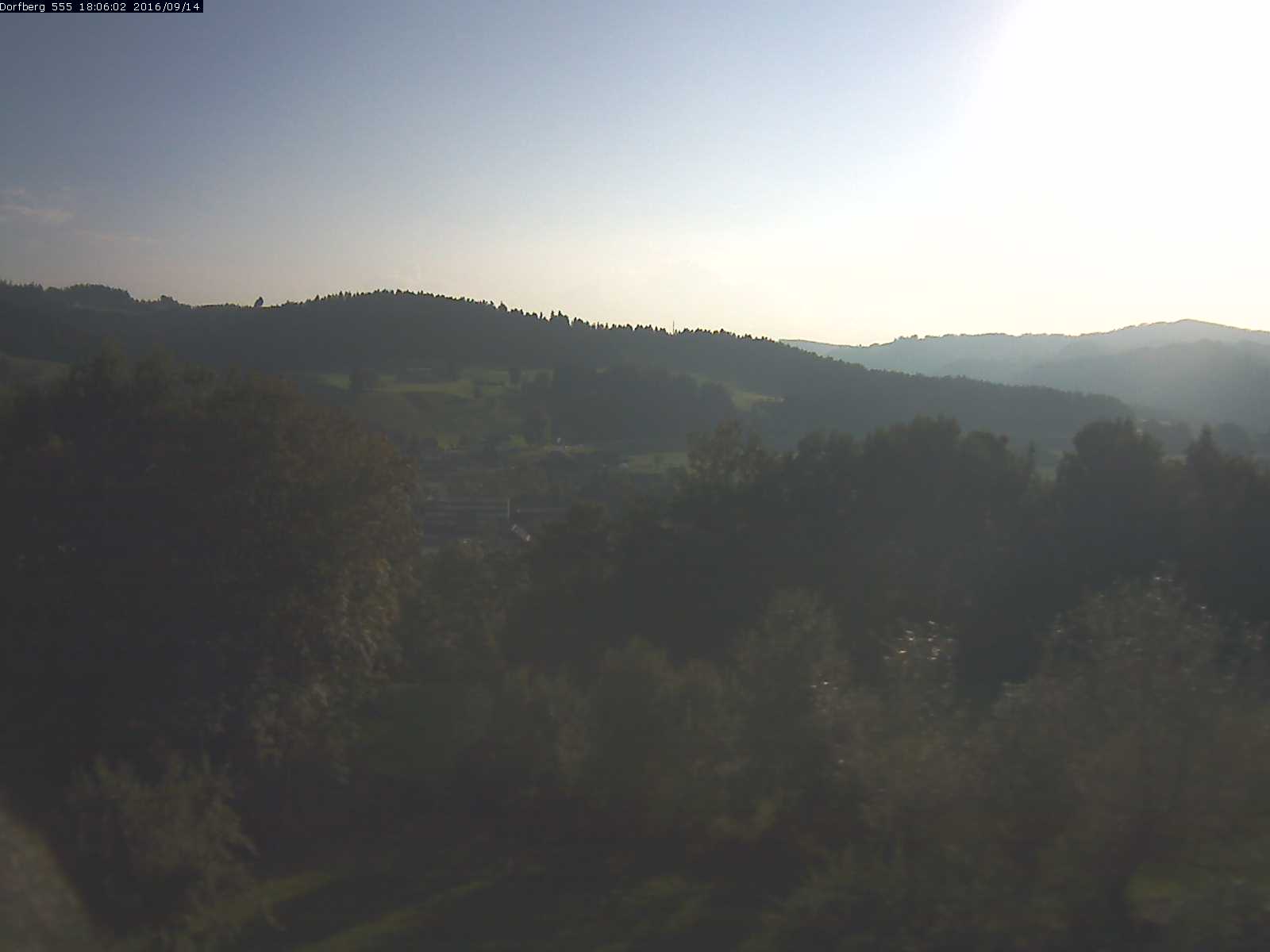 Webcam-Bild: Aussicht vom Dorfberg in Langnau 20160914-180601