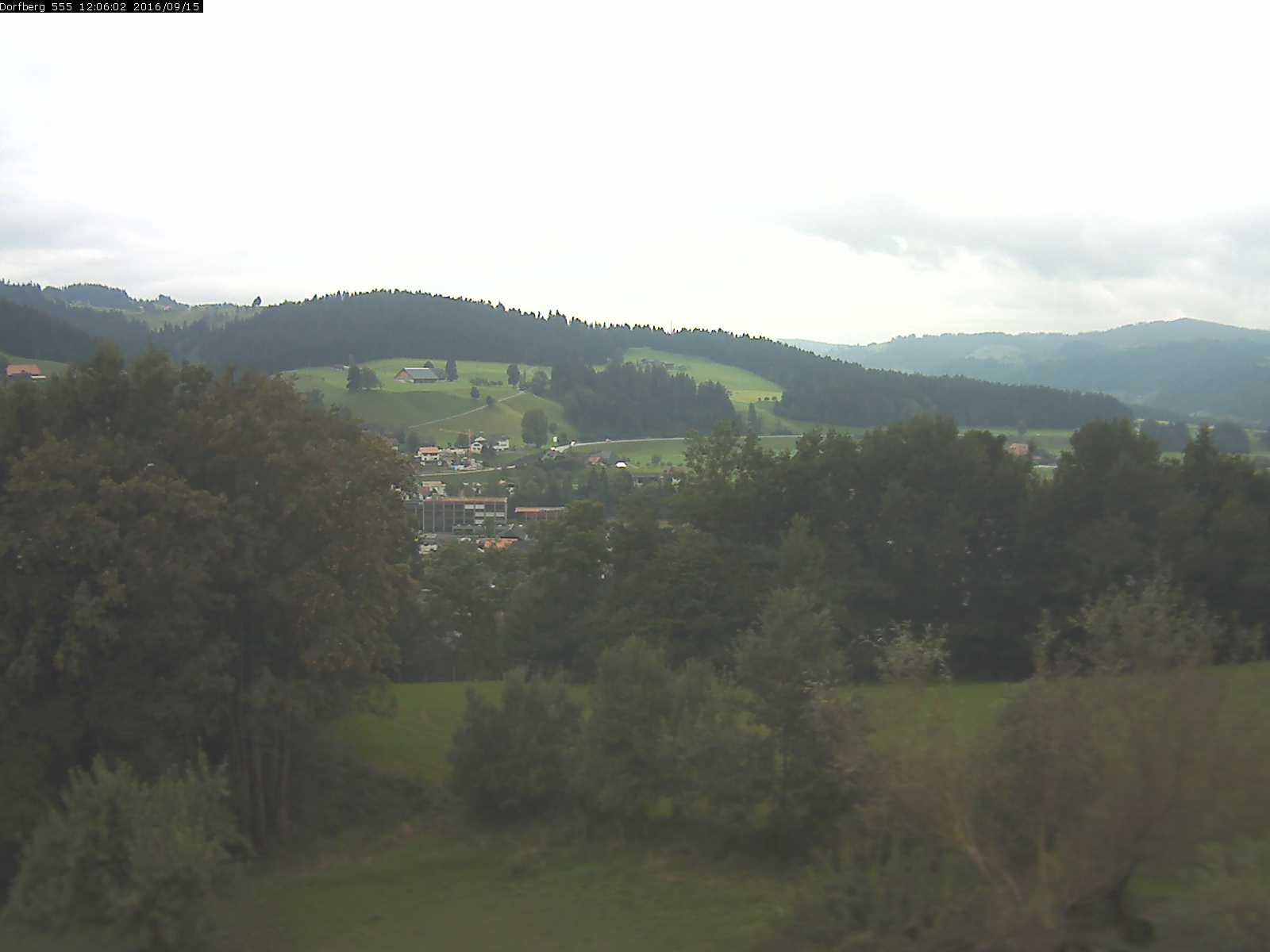 Webcam-Bild: Aussicht vom Dorfberg in Langnau 20160915-120601