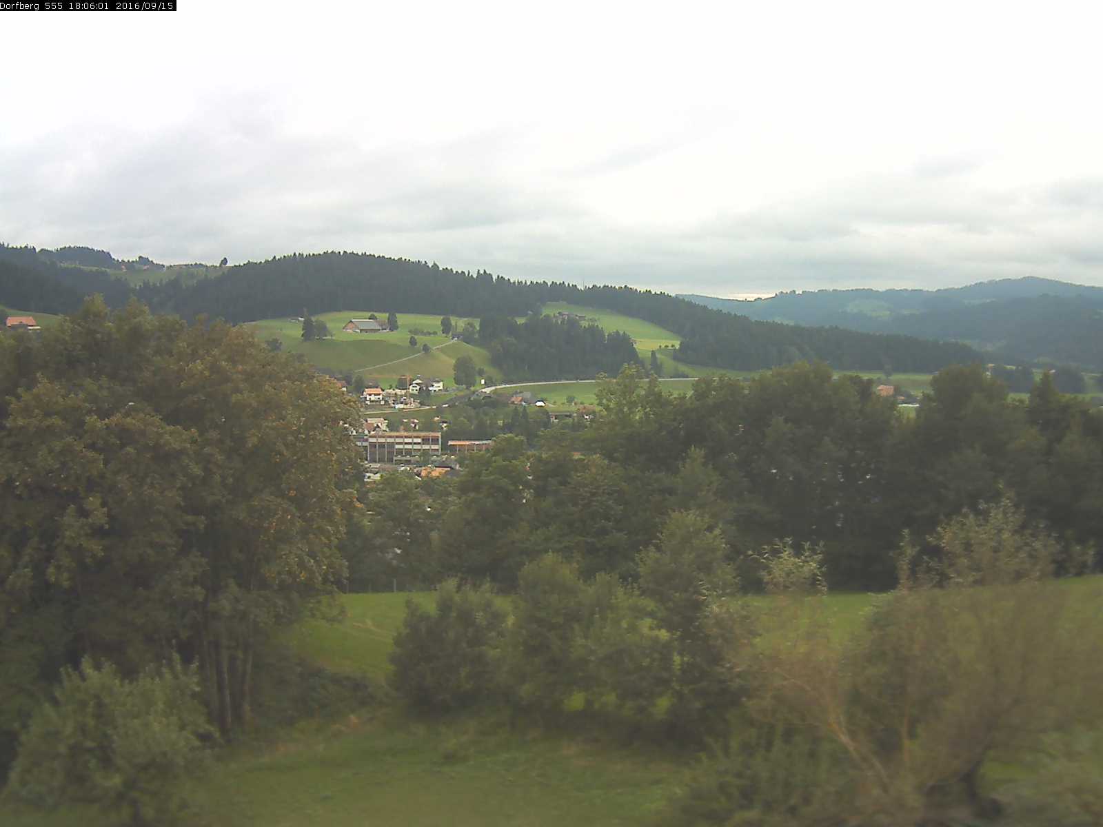 Webcam-Bild: Aussicht vom Dorfberg in Langnau 20160915-180601