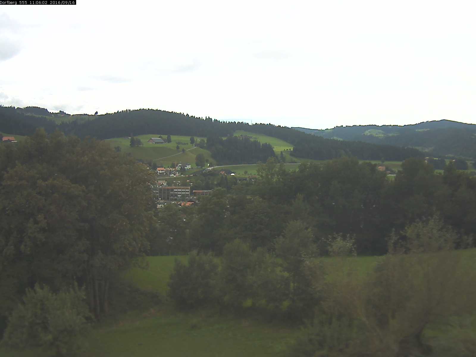 Webcam-Bild: Aussicht vom Dorfberg in Langnau 20160916-110601