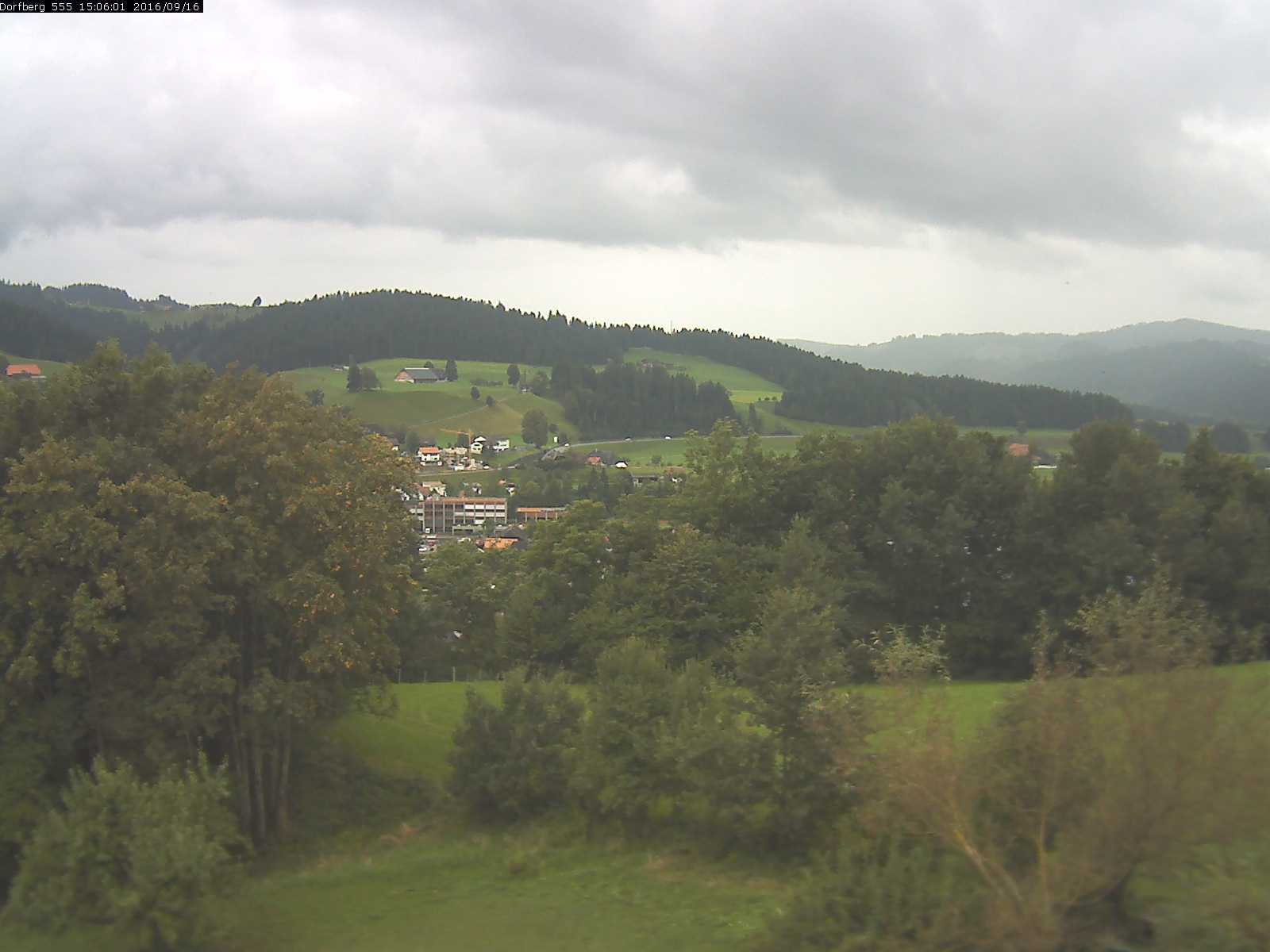 Webcam-Bild: Aussicht vom Dorfberg in Langnau 20160916-150601