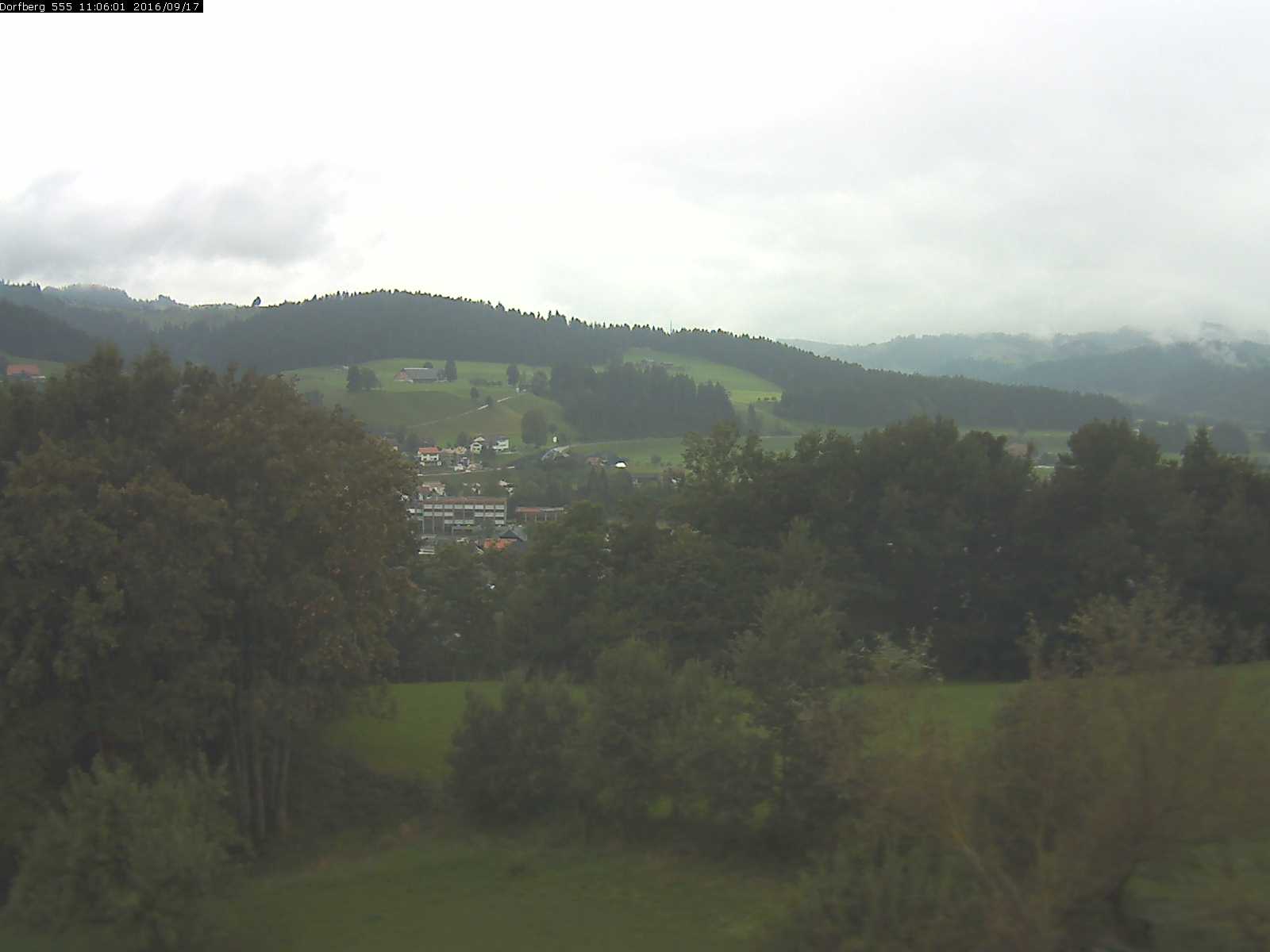 Webcam-Bild: Aussicht vom Dorfberg in Langnau 20160917-110601