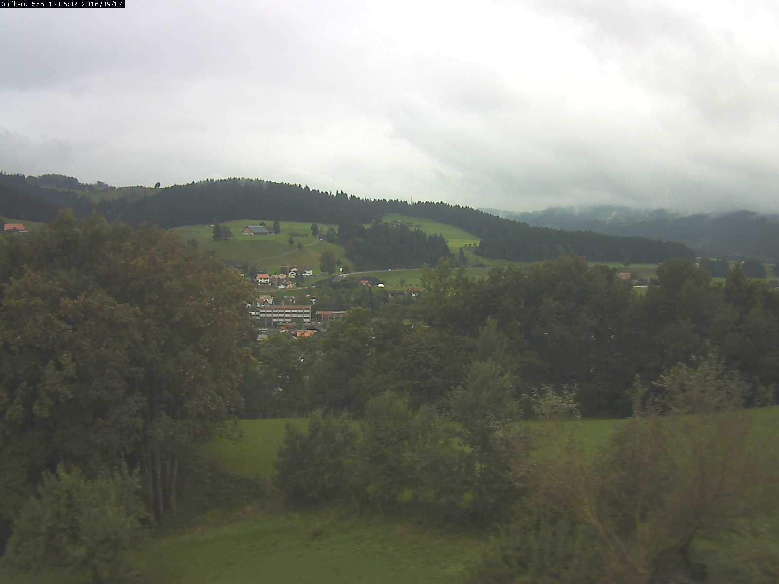 Webcam-Bild: Aussicht vom Dorfberg in Langnau 20160917-170601