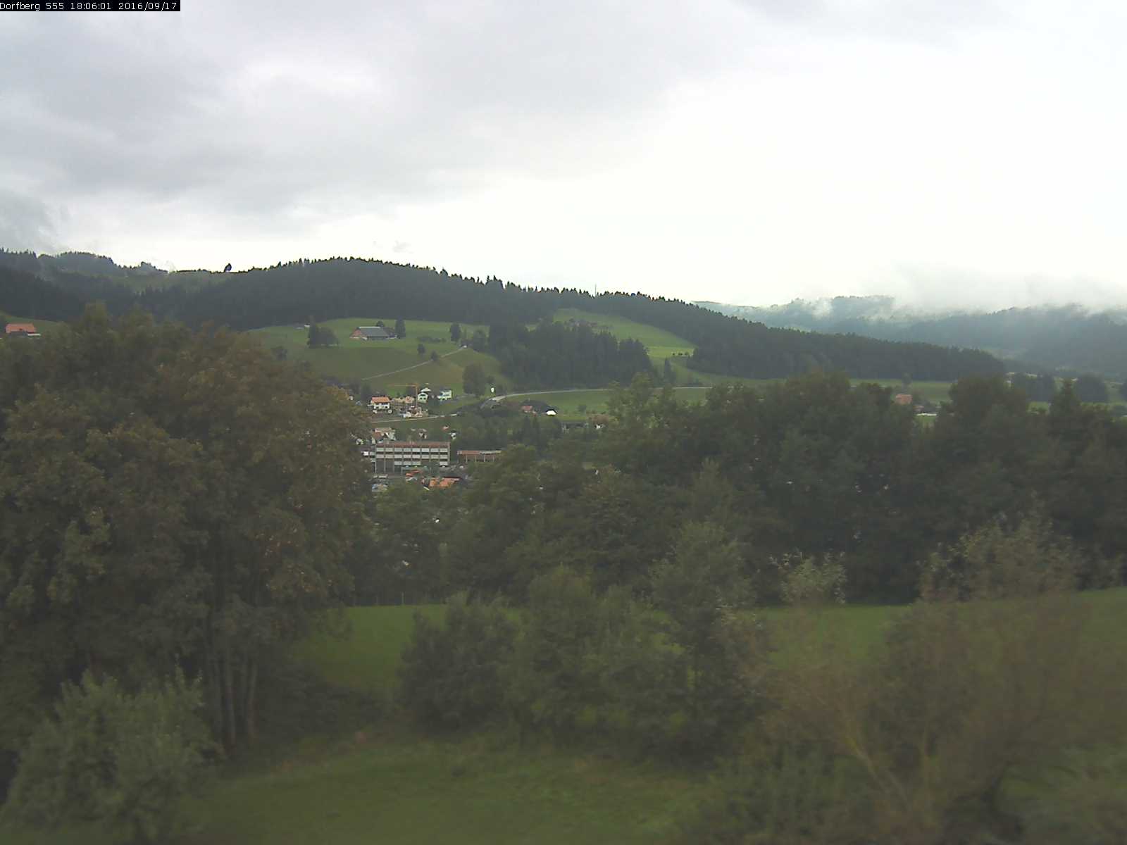 Webcam-Bild: Aussicht vom Dorfberg in Langnau 20160917-180601