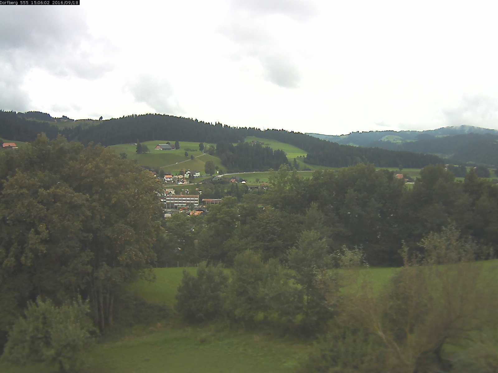 Webcam-Bild: Aussicht vom Dorfberg in Langnau 20160918-150601