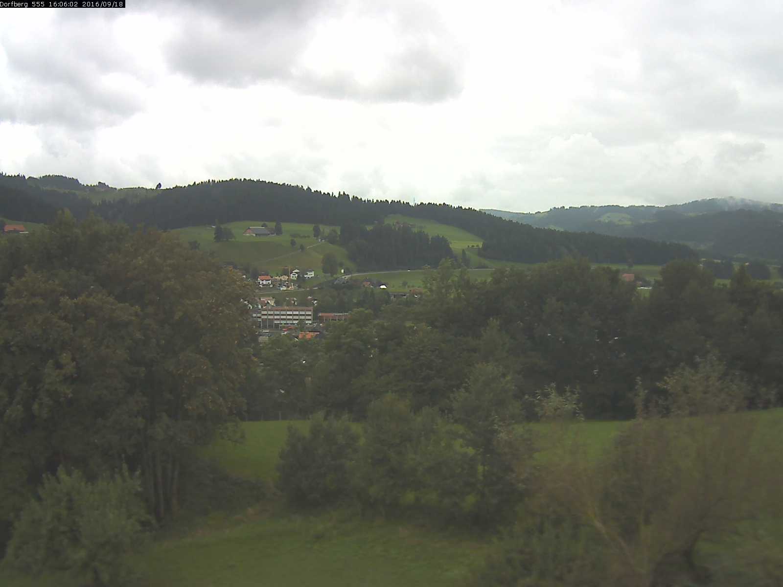 Webcam-Bild: Aussicht vom Dorfberg in Langnau 20160918-160601