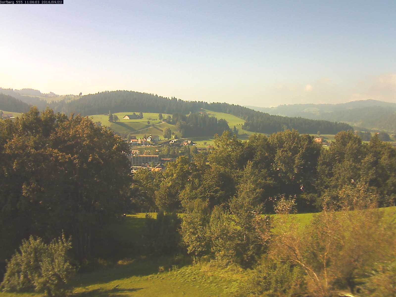 Webcam-Bild: Aussicht vom Dorfberg in Langnau 20160922-110601