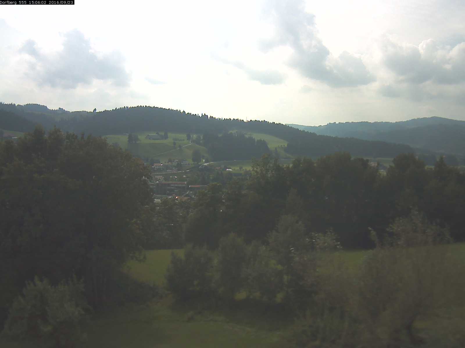 Webcam-Bild: Aussicht vom Dorfberg in Langnau 20160923-150601