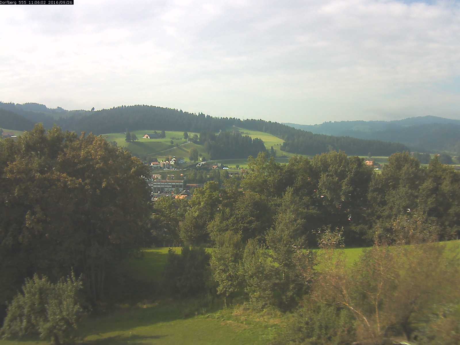 Webcam-Bild: Aussicht vom Dorfberg in Langnau 20160926-110601