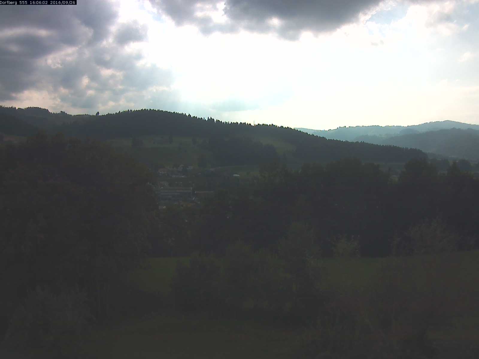 Webcam-Bild: Aussicht vom Dorfberg in Langnau 20160926-160601