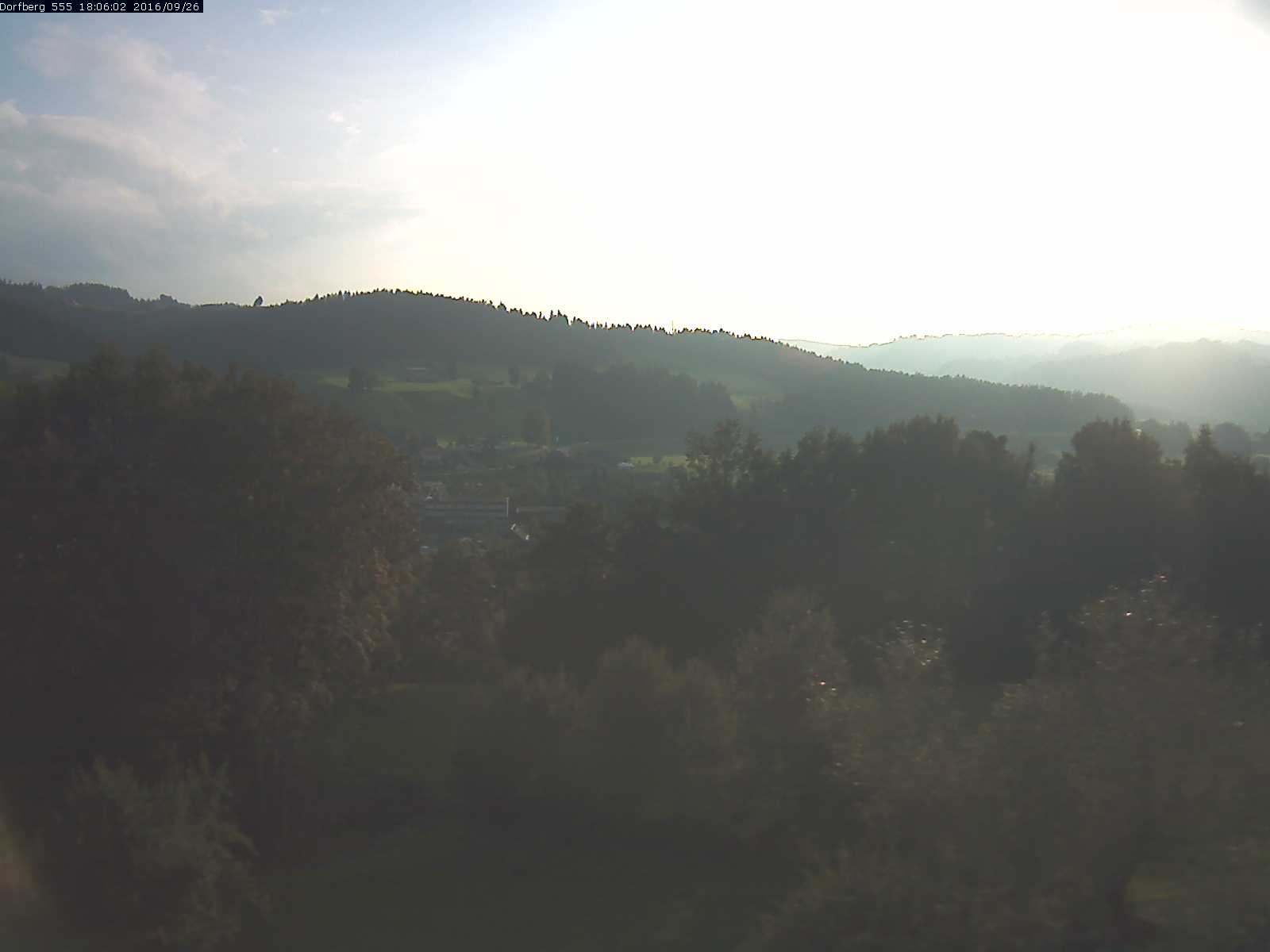 Webcam-Bild: Aussicht vom Dorfberg in Langnau 20160926-180601