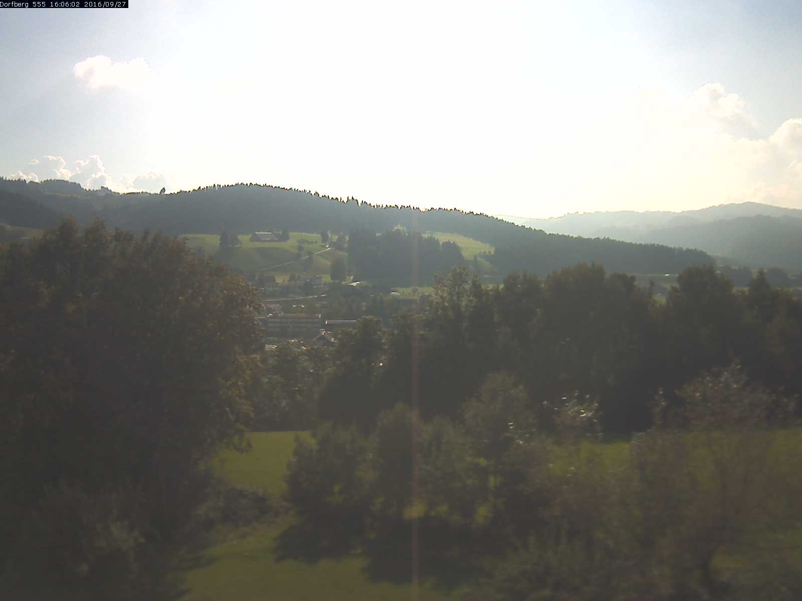 Webcam-Bild: Aussicht vom Dorfberg in Langnau 20160927-160601