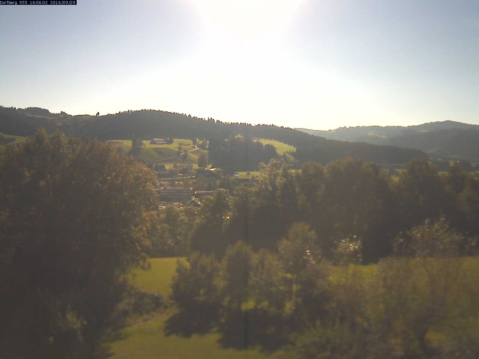 Webcam-Bild: Aussicht vom Dorfberg in Langnau 20160929-160601